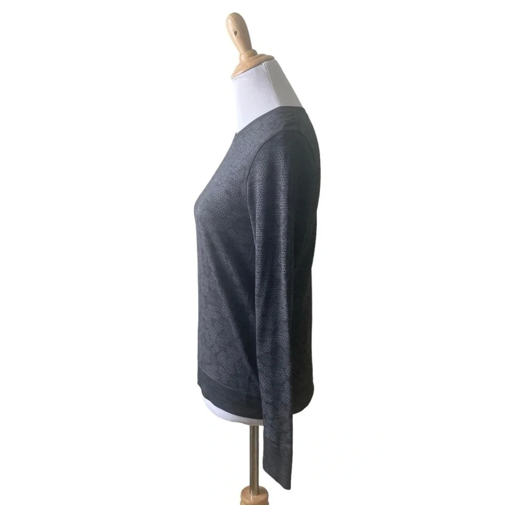 Lululemon Breeze By Long Sleeve Polar Spots Lunar Rock / Graphite Grey Size 10